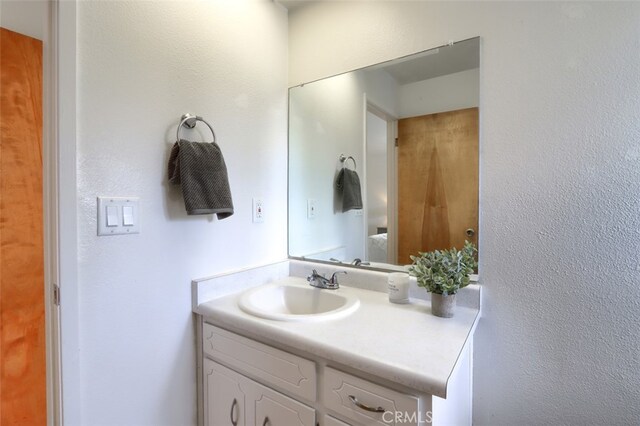 3820 Pinecrest Dr, Mariposa, CA 95338 - bathroom with vanity
