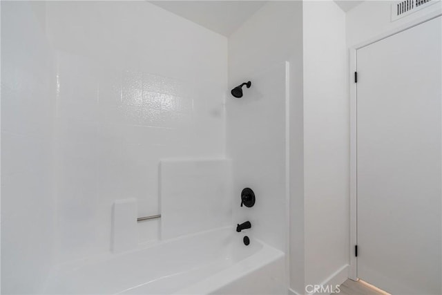 3180 Little Mountain Dr Unit D, San Bernardino, CA 92405 - full bath featuring tub / shower combination and baseboards