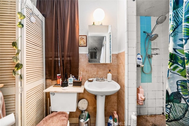 1825 Magnolia Ave, Chico, CA 95926 - full bathroom featuring a tile shower and tile walls
