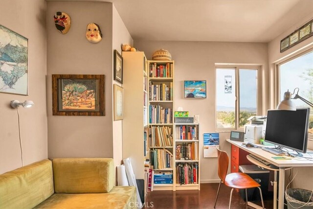 7078 Sunkist Rd, Joshua Tree, CA 92252 - office space featuring baseboards
