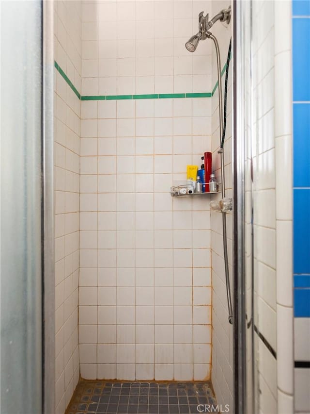 137 N Rose St, Burbank, CA 91505 - bathroom with a stall shower