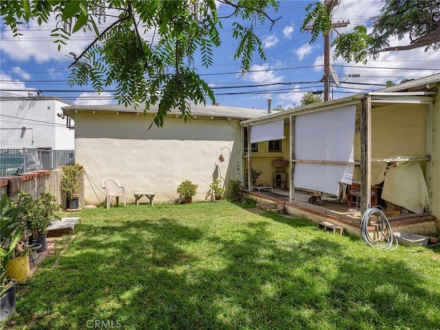 137 N Rose St, Burbank, CA 91505 - view of yard