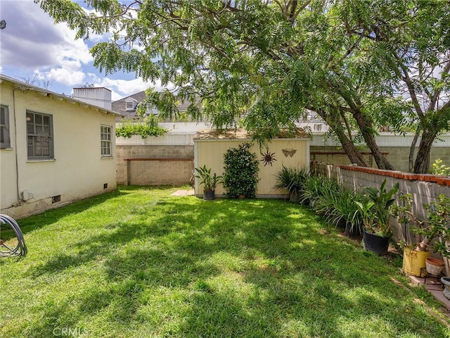 137 N Rose St, Burbank, CA 91505 - view of yard featuring a storage shed and an outbuilding