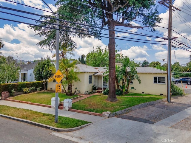 137 N Rose St, Burbank, CA 91505 - view of front of home featuring a front yard and stucco siding