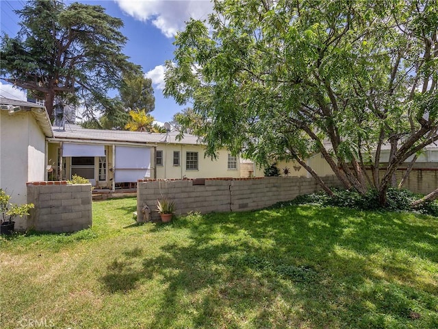 137 N Rose St, Burbank, CA 91505 - rear view of property with stucco siding
