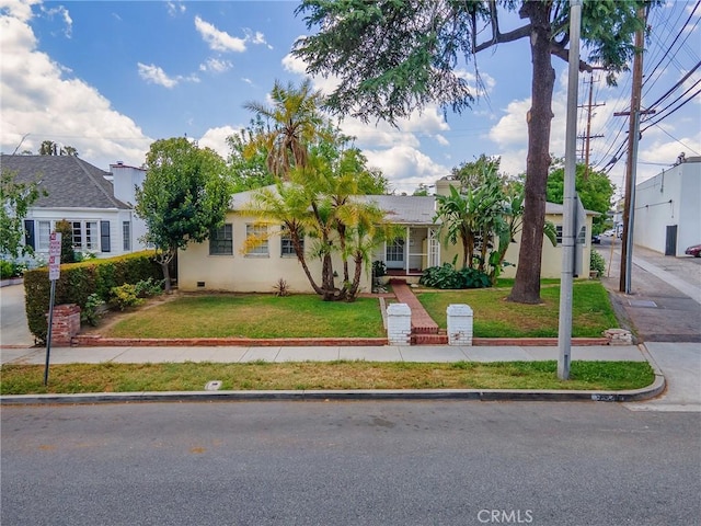 137 N Rose St, Burbank, CA 91505 - view of front facade featuring a front lawn and stucco siding