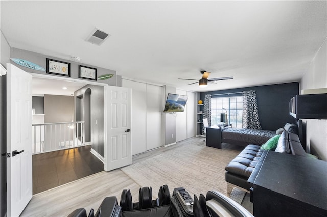 32871 Levi Ct, Temecula, CA 92592 - living area featuring ceiling fan and wood finished floors