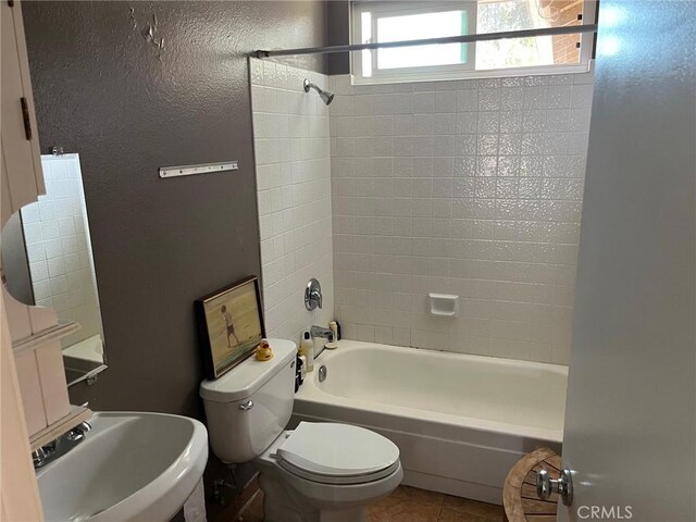 22523 Enadia Way, West Hills, CA 91307 - full bath with a sink, toilet, washtub / shower combination, and tile patterned flooring