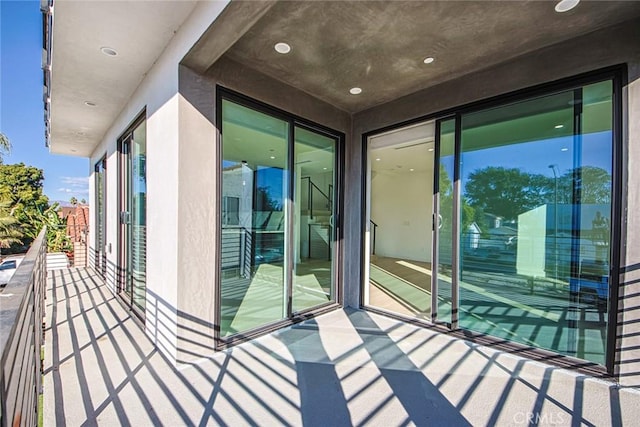 2202 Thurman Ave, Los Angeles, CA 90016 - view of balcony