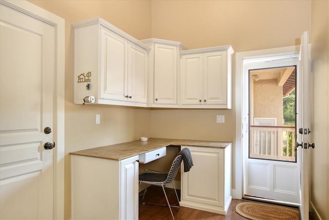 7550 Mary Hall Rd, Arroyo Grande, CA 93420 - office area featuring built in desk
