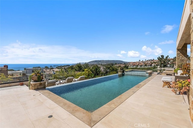 35 Shoreline Dr, Dana Point, CA 92629 - view of swimming pool featuring a patio area and a pool with connected hot tub