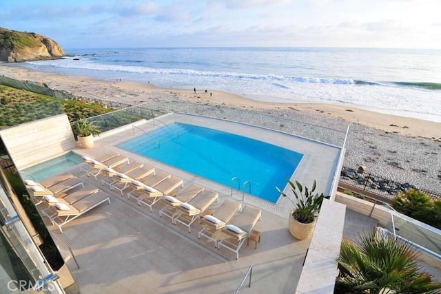35 Shoreline Dr, Dana Point, CA 92629 - view of swimming pool with view of water and beach