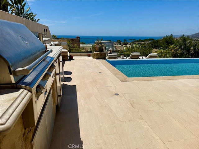 35 Shoreline Dr, Dana Point, CA 92629 - swimming pool with a patio