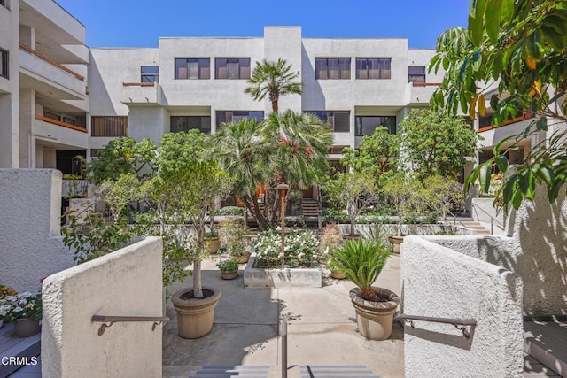 500 E Del Mar Blvd Unit 24, Pasadena, CA 91101 - view of community featuring stairway