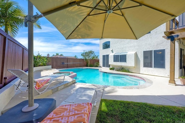 3737 Hillview Way, Oceanside, CA 92056 - view of swimming pool with a fenced backyard, a pool with connected hot tub, and a patio