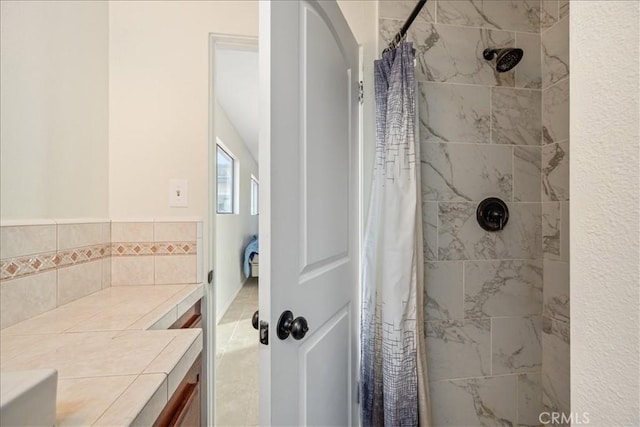 1561 Cielo Ln, Nipomo, CA 93444 - bathroom featuring tiled shower and vanity