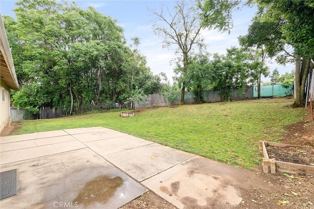 2880 Foothill Blvd, Oroville, CA 95966 - view of yard with a patio