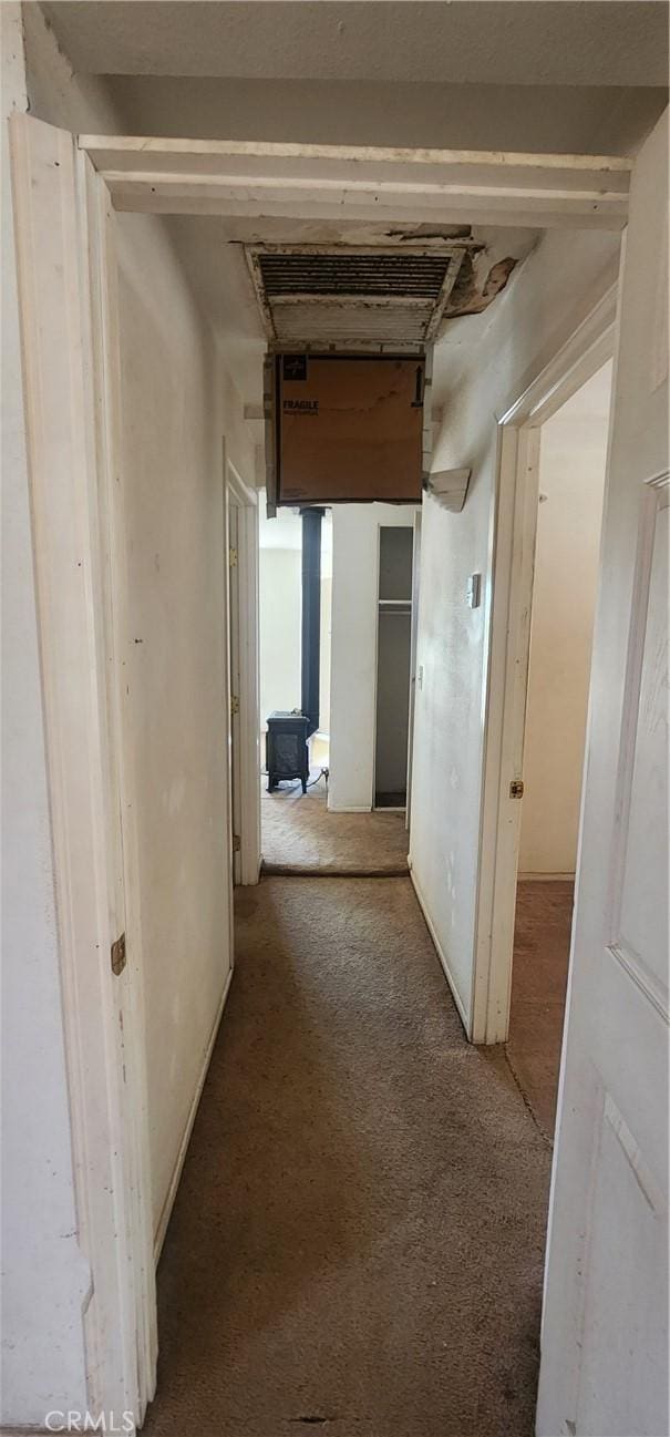 7067 Tamarisk Ave, Yucca Valley, CA 92284 - hall featuring carpet floors