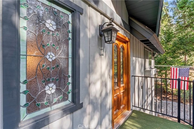 300 Pioneer Rd, Lake Arrowhead, CA 92352 - view of exterior entry