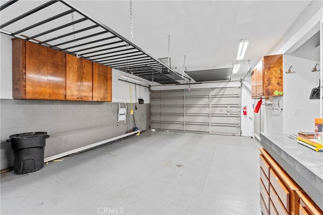 300 Pioneer Rd, Lake Arrowhead, CA 92352 - view of garage
