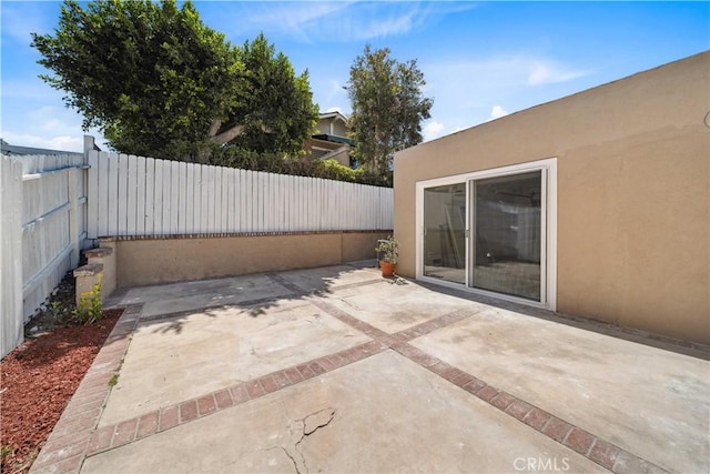 22713 Islamare, Lake Forest, CA 92630 - fenced backyard with a patio area