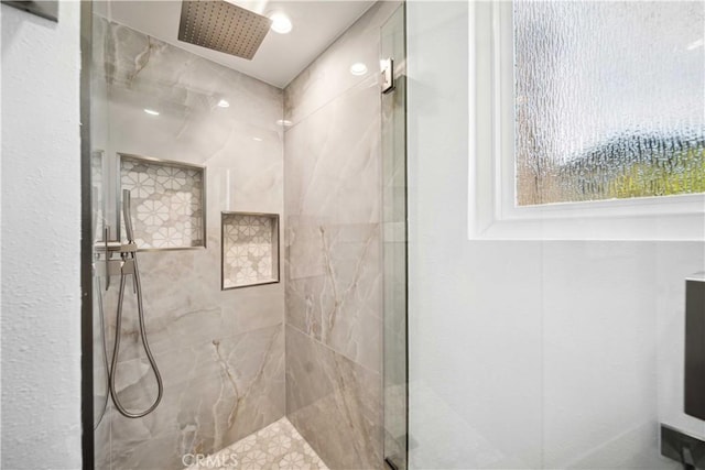 22713 Islamare, Lake Forest, CA 92630 - full bath with a marble finish shower