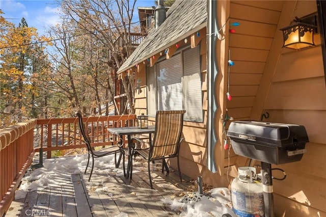 32903 Canyon Dr, Green Valley Lake, CA 92341 - deck featuring outdoor dining area