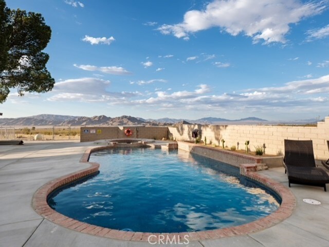 30280 Bourbon Rd, Lucerne Valley, CA 92356 - photo 8