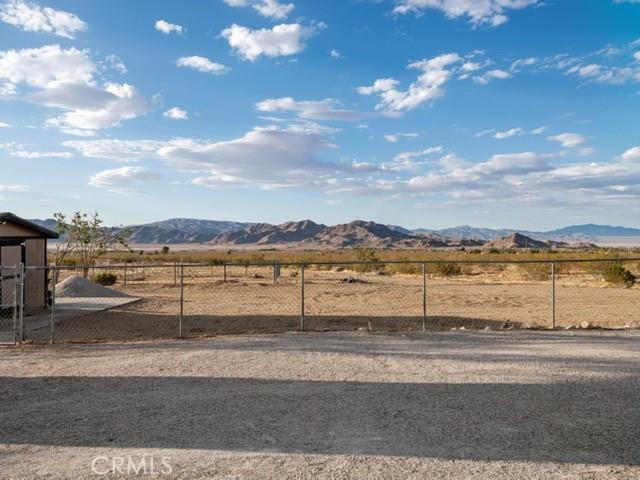 30280 Bourbon Rd, Lucerne Valley, CA 92356 - photo 14