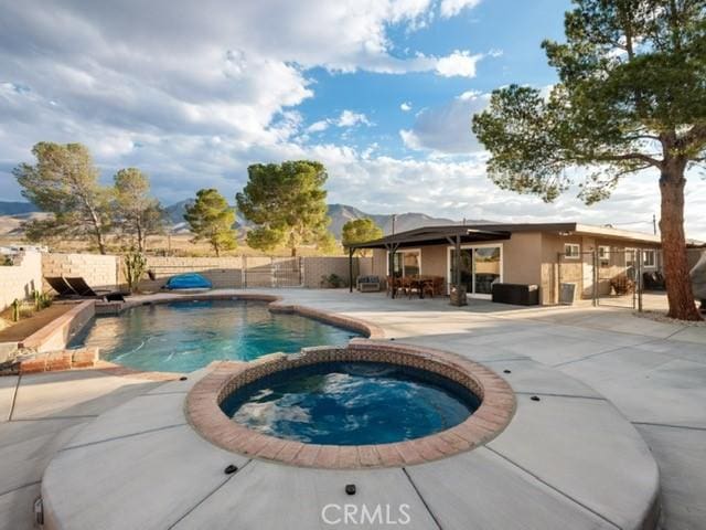 30280 Bourbon Rd, Lucerne Valley, CA 92356 - photo 6
