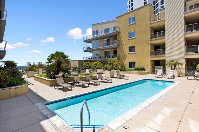 1400 E Ocean Blvd Unit 1201, Long Beach, CA 90802 - community pool featuring a patio