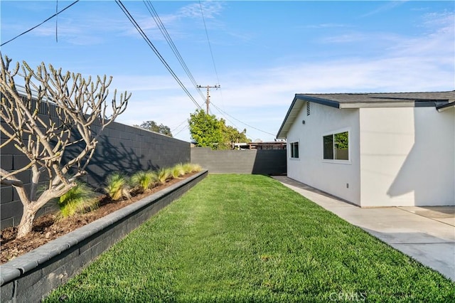 1825 W Carlton Pl, Santa Ana, CA 92704 - view of yard