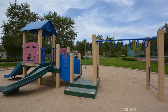 5855 Via Sonora Unit 39, Yorba Linda, CA 92887 - community play area with a lawn