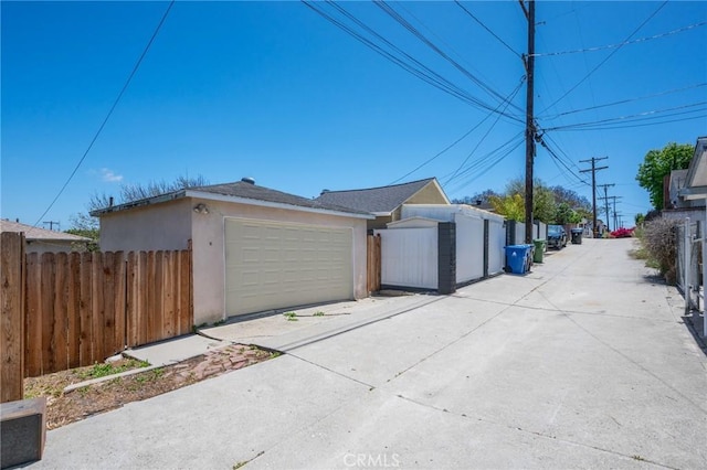 1315 S Walker Ave, San Pedro, CA 90731 - garage featuring fence