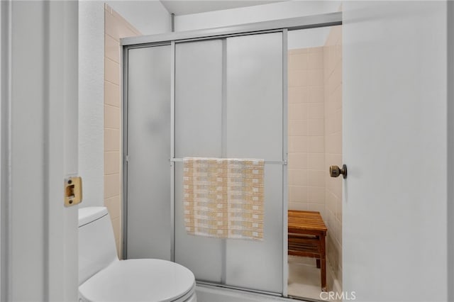 254 E Fern Ave Unit 108, Redlands, CA 92373 - full bath featuring toilet and a shower with shower door