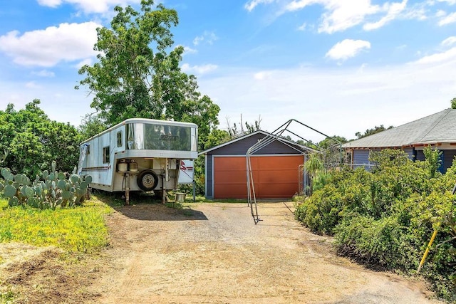 2163 Gracey Ln, Fallbrook, CA 92028 - view of front of house with a detached garage and an outbuilding