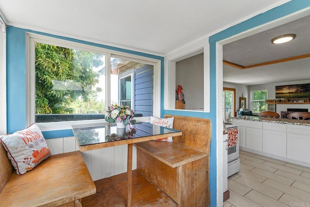2163 Gracey Ln, Fallbrook, CA 92028 - dining area featuring breakfast area
