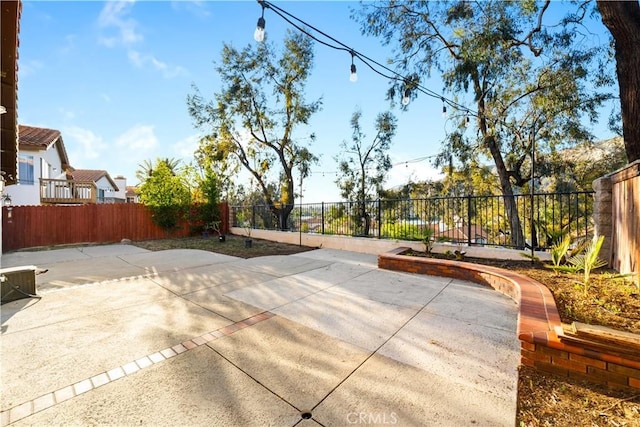 23770 Waterleaf Cir, Moreno Valley, CA 92557 - view of patio with a fenced backyard