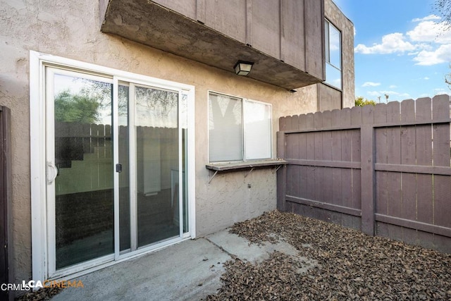2617 Pinon Spring Cir Unit C, Bakersfield, CA 93309 - view of patio / terrace featuring fence