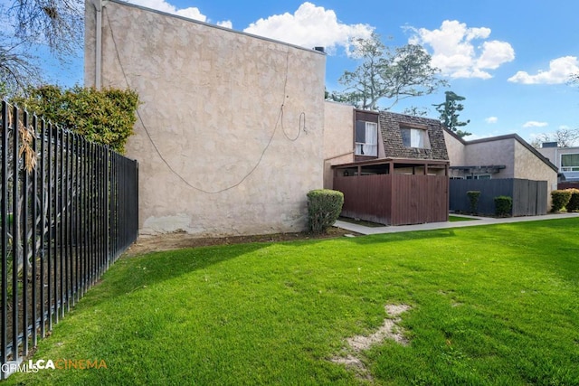 2617 Pinon Spring Cir Unit C, Bakersfield, CA 93309 - view of yard