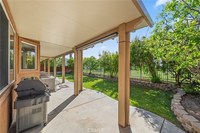 46397 Kohinoor Way, Temecula, CA 92592 - fenced backyard featuring area for grilling and a patio
