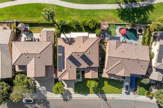 46397 Kohinoor Way, Temecula, CA 92592 - bird's eye view of a pool