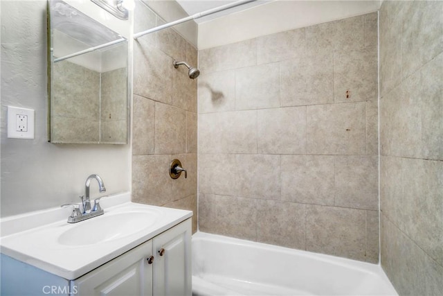 1922 Locust Ave, Long Beach, CA 90806 - full bath featuring bathtub / shower combination and vanity