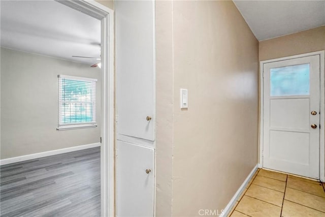 1922 Locust Ave, Long Beach, CA 90806 - corridor featuring baseboards