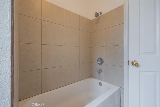 144 W 101st St, Los Angeles, CA 90003 - full bathroom featuring  shower combination