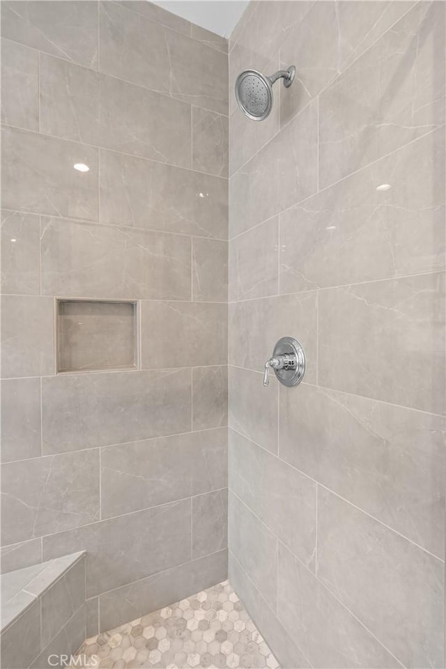 20702 W Chestnut Cir, Porter Ranch, CA 91326 - full bathroom featuring tiled shower