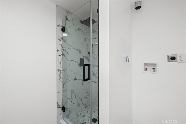 2134 Via Puerta Unit O, Laguna Woods, CA 92637 - bathroom with a marble finish shower