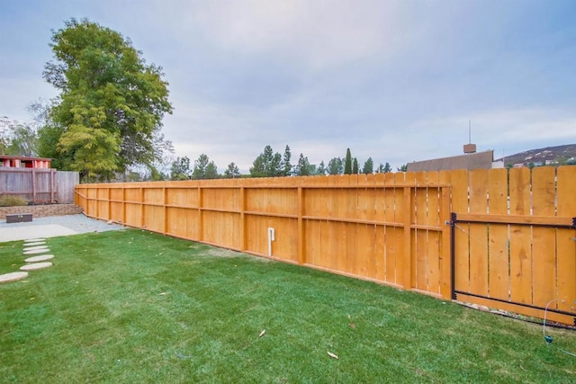 6548 Bantam Lake Cir, San Diego, CA 92119 - view of yard