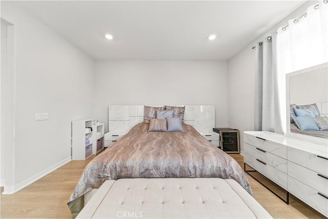 27218 Narrowleaf Willow Ln, Valencia, CA 91381 - bedroom featuring light wood-style flooring, baseboards, and recessed lighting