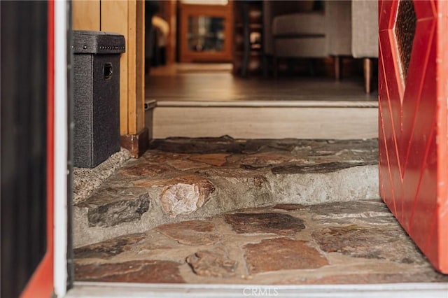 921 Anita Ave, Big Bear City, CA 92314 - view of stairs